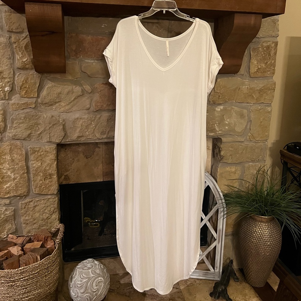 Red Lolly white flowy maxi dress